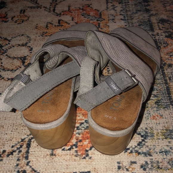 TOMS Poppy Corduroy Sandal - Picture 4 of 4